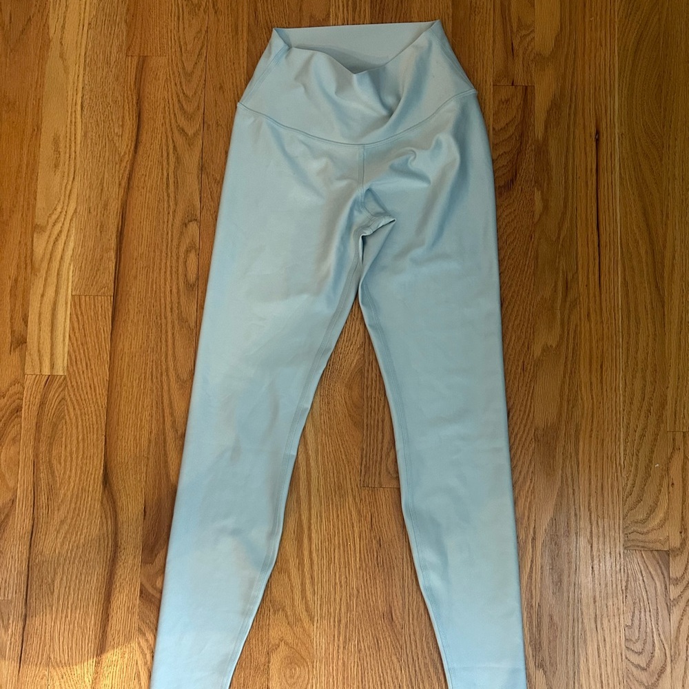 ALO Yoga 7/8 High-Waist airlift legging in celestial blue